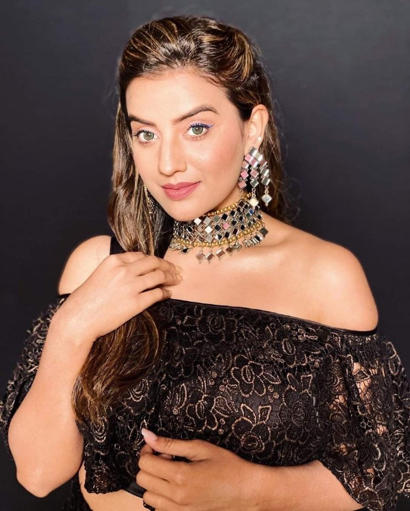 Bhojpuri Cinema Actress Akshara Singh Beautiful Instagram Photos Gallery 11 Akshara Singh