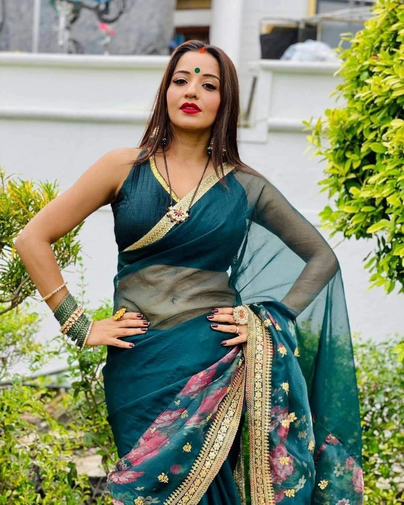 Bhojpuri Actress Antara Biswas (Monalisa) Beautiful Photos in Saari 14 fb img 16085592954333423601773998417694
