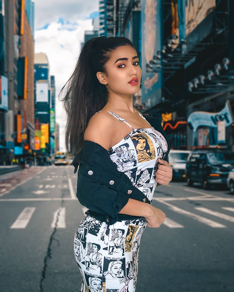 Content Creator Garima Chaurasia Hot Sexy Photos Gallery- TikTok Star 12 Garima Chaurasia 03