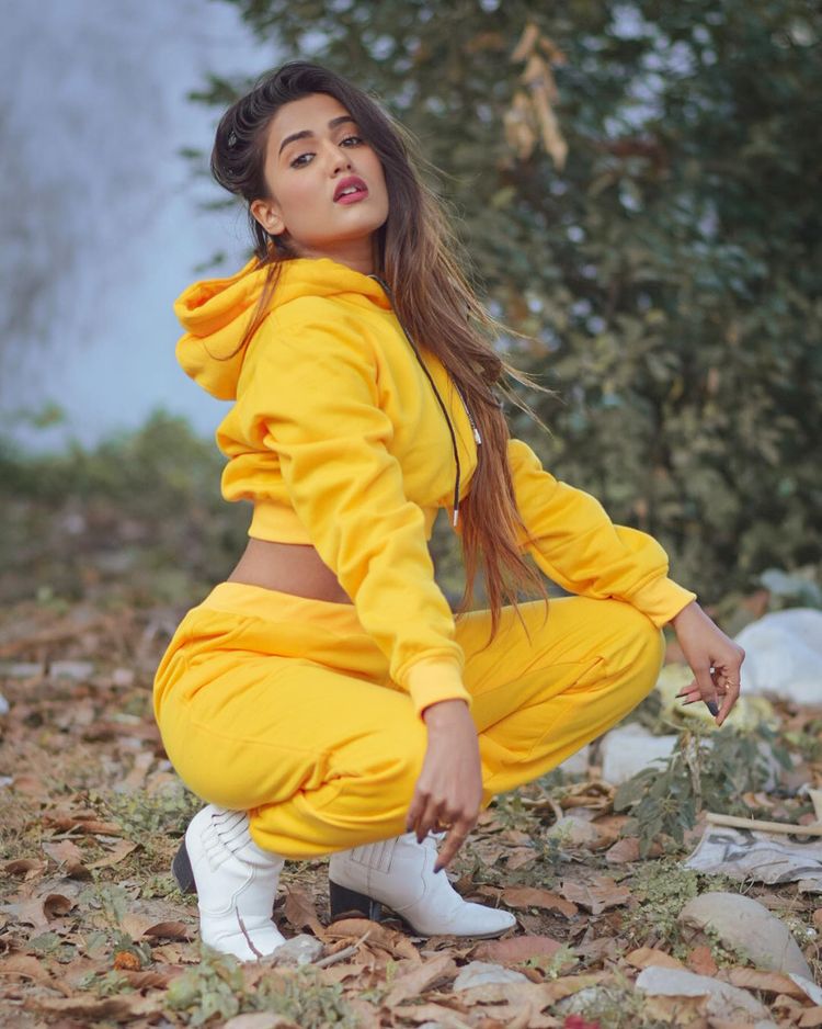 Content Creator Garima Chaurasia Hot Sexy Photos Gallery- TikTok Star 18 Garima Chaurasia 09