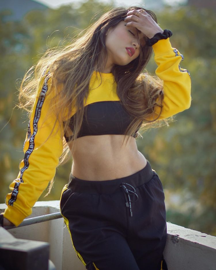 Content Creator Garima Chaurasia Hot Sexy Photos Gallery- TikTok Star 20 Garima Chaurasia 11
