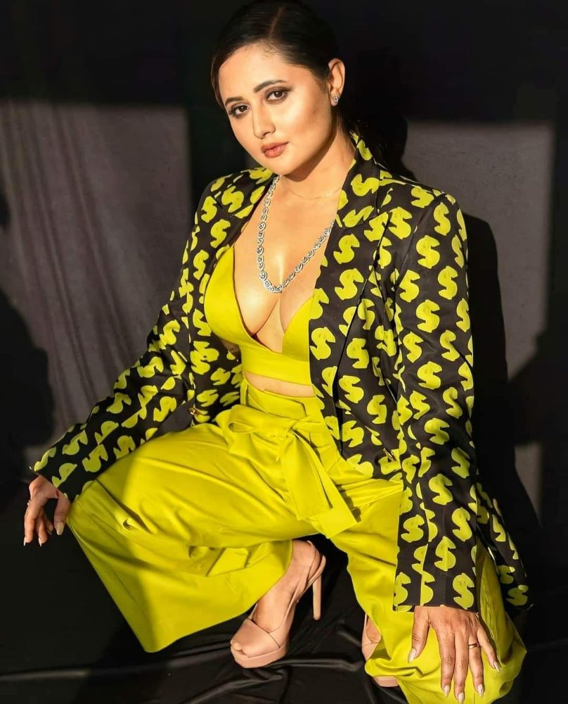 Beautiful Hot Rashami Desai Looking Gorgeous In New Photoshoot 13 fb img 16167679871013412315568915887599