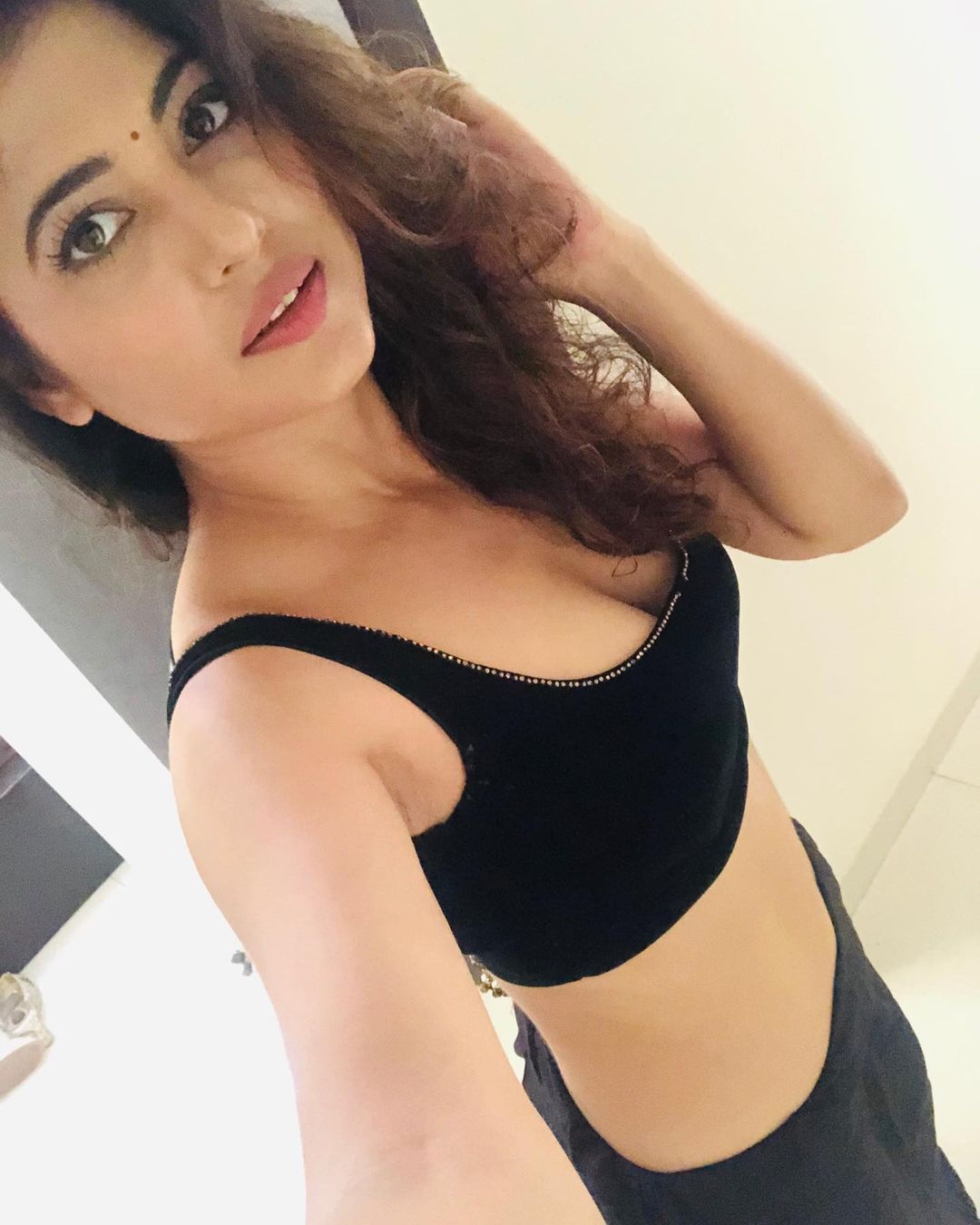 20+ Hot Photos Of Ullu App Actress Poonam Rajput 27 Poonam Rajput hot