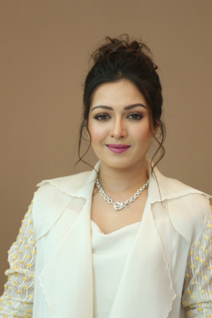 40+ Catherine Tresa Hot Glamorous Photos Gallery 18 Catherine Tresa 3