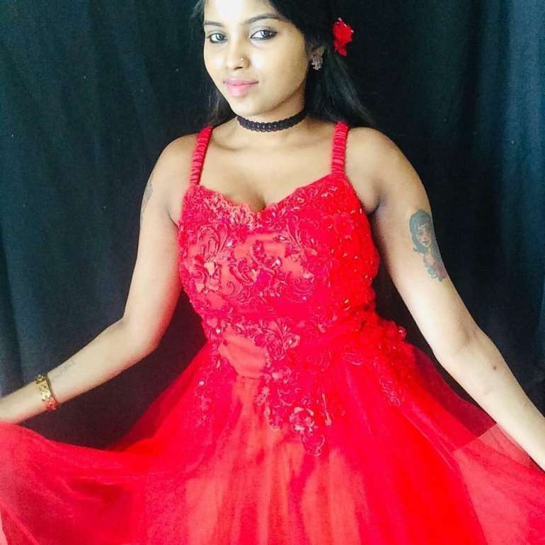40+ VIDEO CREATOR MODEL LUCKY ELAKKIYA HOT BOLD PHOTOS 16 Elakkiya 2 1