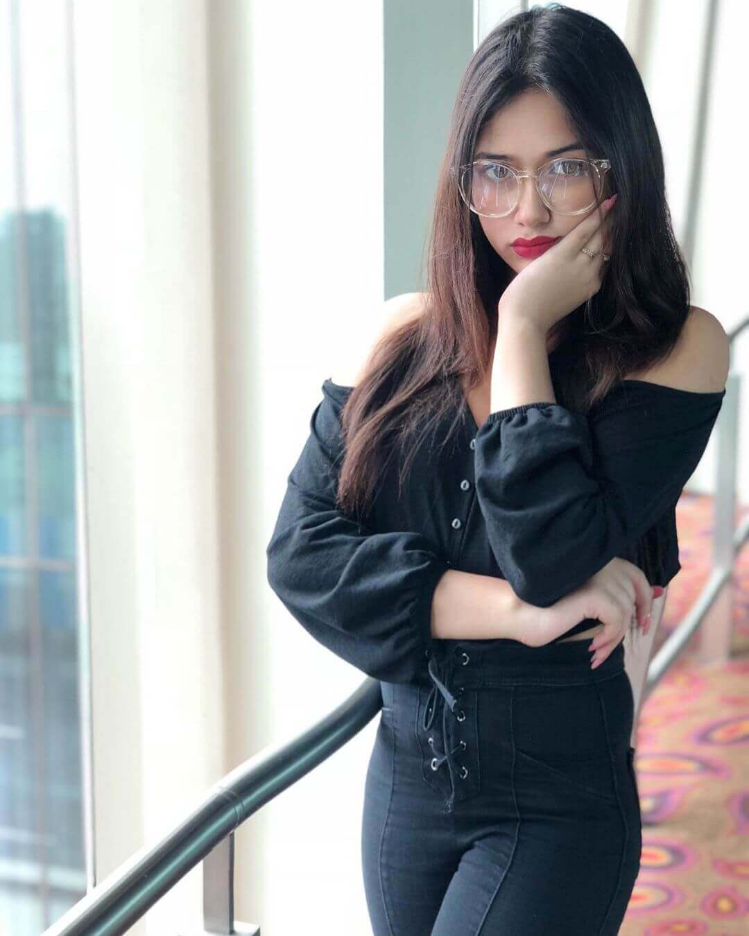 Jannat Zubair Rahmani Beautiful Latest HD Photos 17 cute crop top tik tok jannat zubair