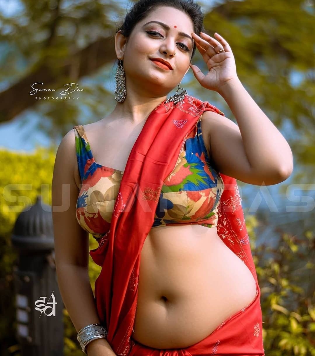 30+ Glamorous Spicy Hot Bold Celebs, Instagram Models Photos 33 glamorous celebs 16160608984