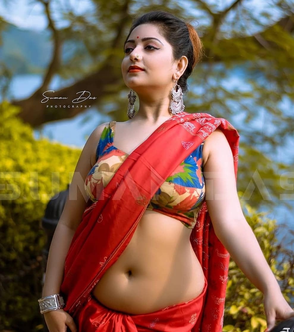 30+ Glamorous Spicy Hot Bold Celebs, Instagram Models Photos 18 glamorous celebs 16160608985