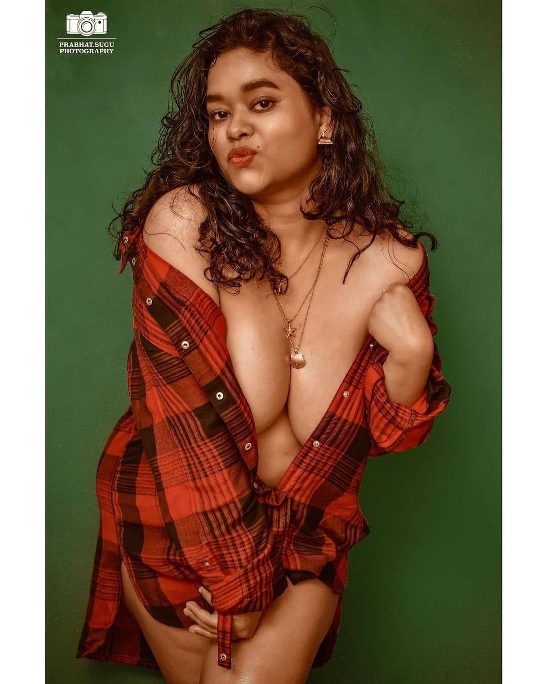 30+ Glamorous Spicy Hot Bold Celebs, Instagram Models Photos 14 glamorous celebs 161606100613