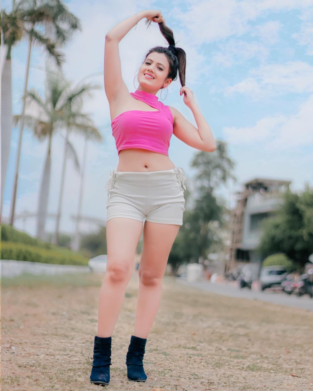 40+ YouTuber Singer Khwahish Gal Hot Beautiful Photos Gallery 38 khwahish gal 182055538 936240500444979 1327176852117567278 n