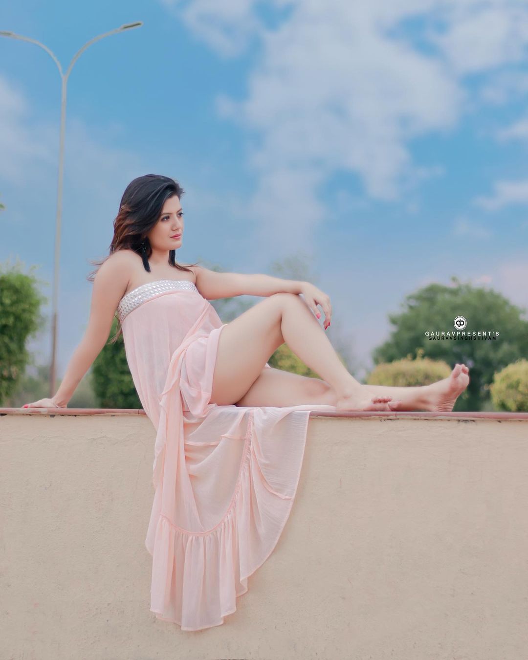 40+ YouTuber Singer Khwahish Gal Hot Beautiful Photos Gallery 14 khwahish gal 187329101 190327712939917 2964204451645583907 n