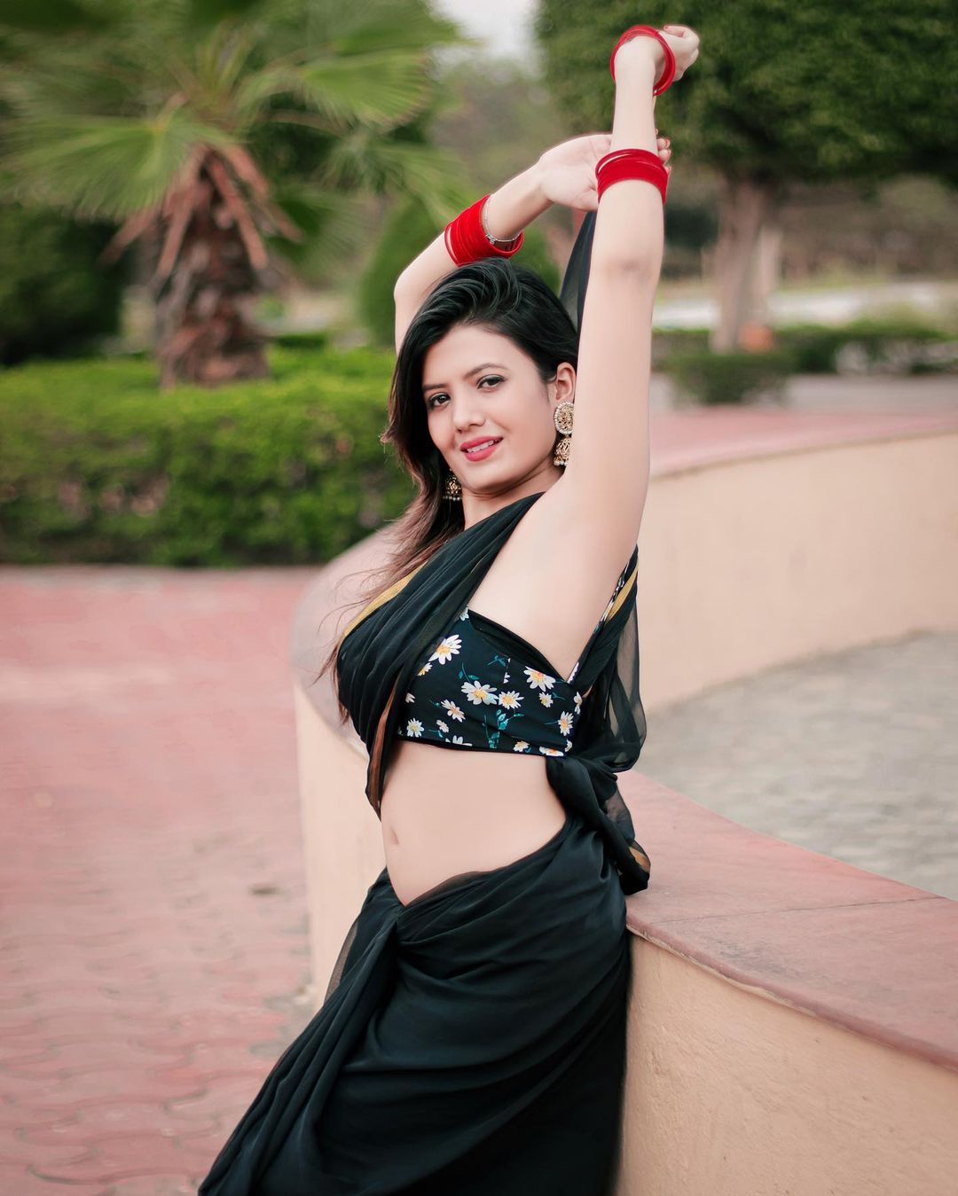 40+ YouTuber Singer Khwahish Gal Hot Beautiful Photos Gallery 19 khwahish gal 193311411 1809417225903059 445930472567704589 n