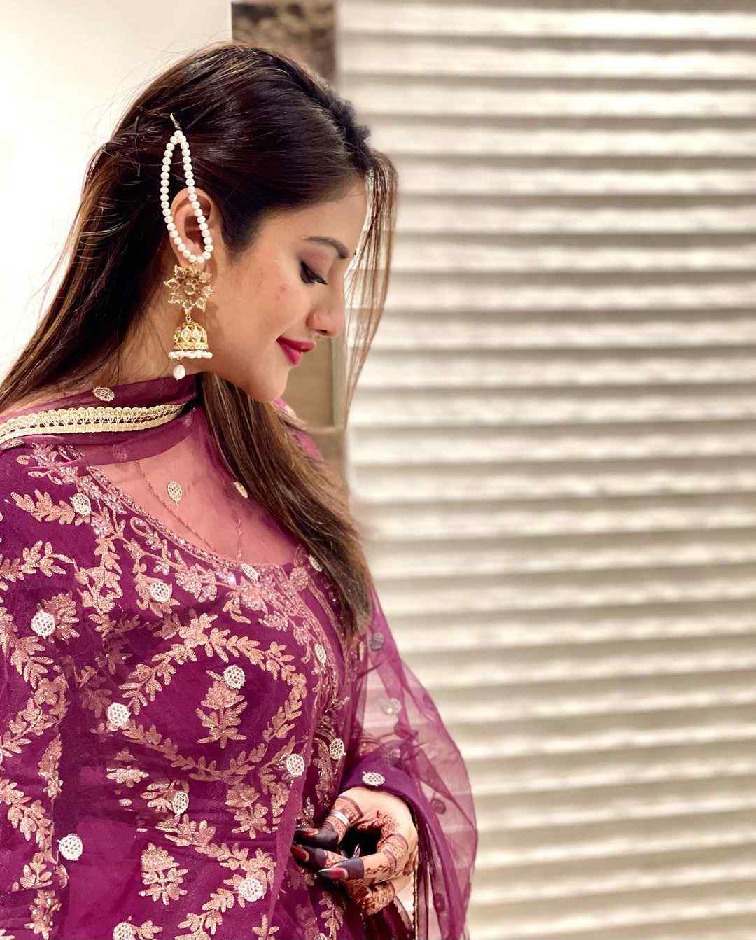 Bengali Actress & Lok Sabha Member Nusrat Jahan Hot Beautiful Photos 27 nusratchirps 188069174 171839388275639 463261334827664204 n