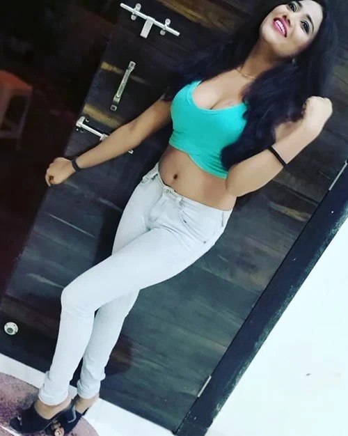 50+ Ruks Khandagale Hot Photos- Hot Web Series Actress- Ullu App, Hotshot App 23 ruks khandagale cleavage navel b