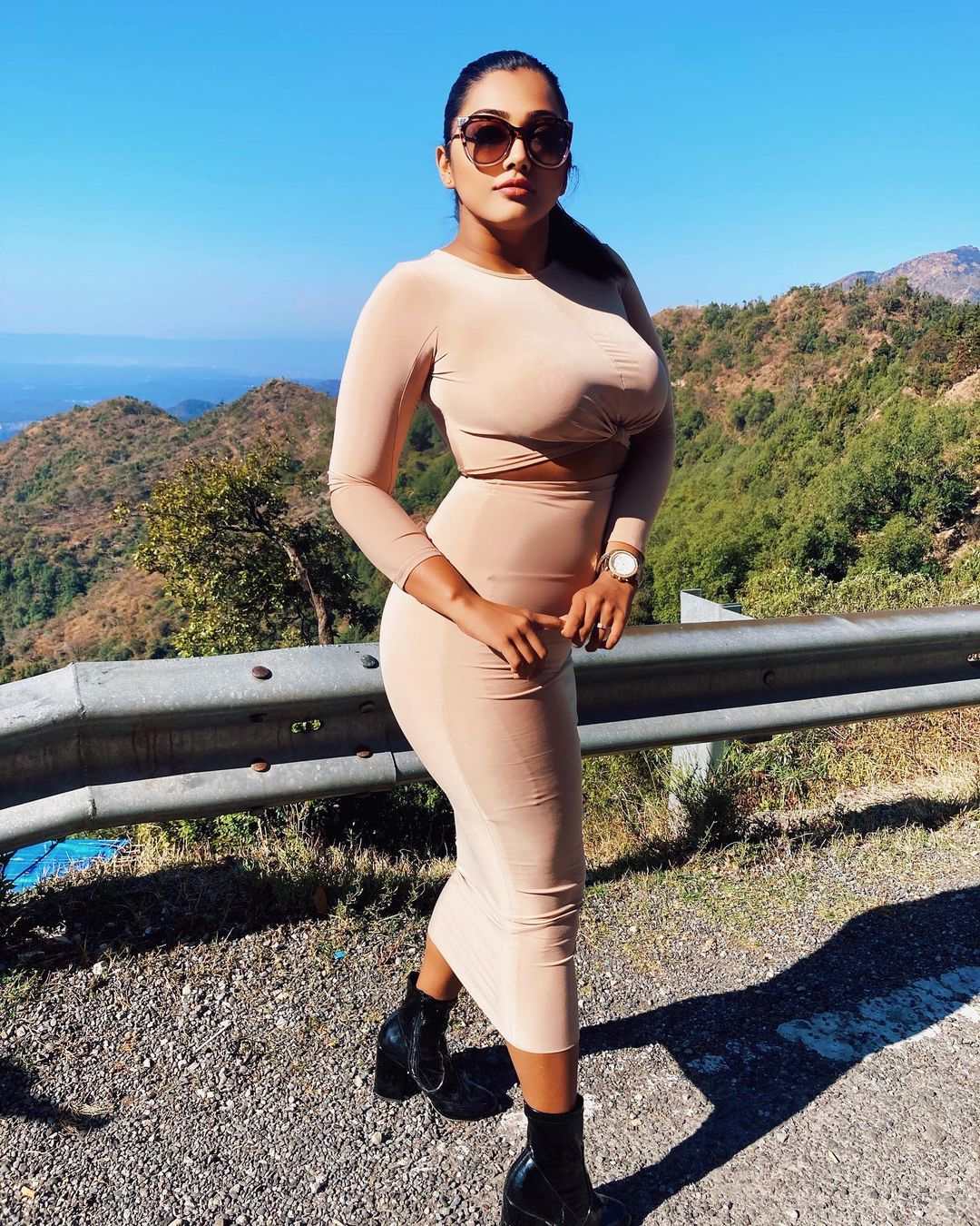 30 Hot Photos Of Agnijita Banerjee, Fashion, Lifestyle Influencer Model 31 Agnijita Banerjee Hot Pics Instagram Influencer Tango Model 019