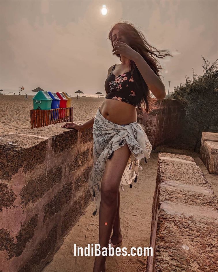 50+ Bengali Beauty Shiwani Shaw Hot Bold Photos- Navel, Backless Images 30 sadyeworld 225130073 528818705027245 2427198116520814519 n