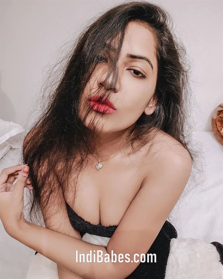 50+ Bengali Beauty Shiwani Shaw Hot Bold Photos- Navel, Backless Images 53 sadyeworld 244596571 253260716600834 8000333787035799588 n.webp