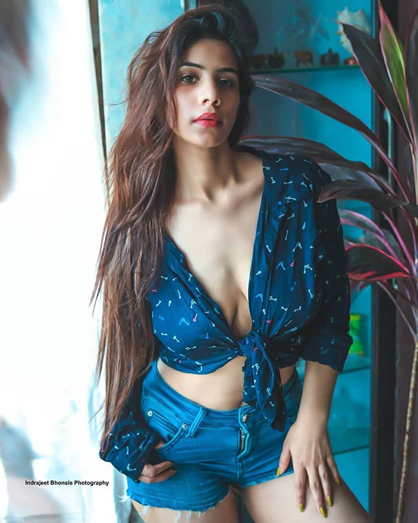 45+ Joshna Pasrija Hot Photos- Delhi Model & Actress from Kanjarpur web series (Cineprime) 18 Joshna Pasrija hot top