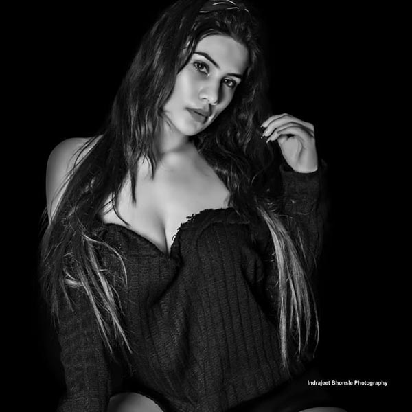 45+ Joshna Pasrija Hot Photos- Delhi Model & Actress from Kanjarpur web series (Cineprime) 16 joshna pasrija cleavage hot actress kanjarpur 41