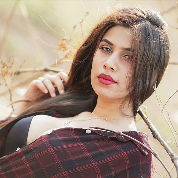 45+ Joshna Pasrija Hot Photos- Delhi Model & Actress from Kanjarpur web series (Cineprime) 12 joshna pasrija cleavage hot actress kanjarpur 46