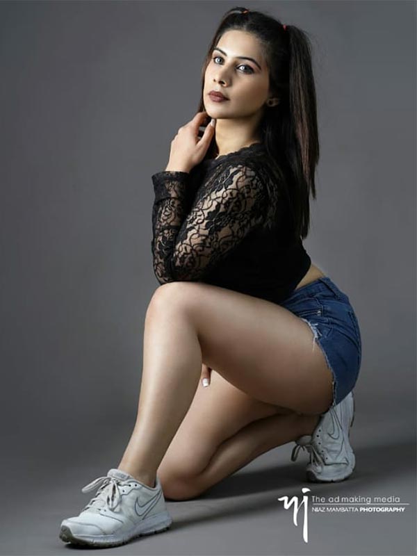45+ Joshna Pasrija Hot Photos- Delhi Model & Actress from Kanjarpur web series (Cineprime) 52 joshna pasrija curvy body hot actress kanjarpur 38