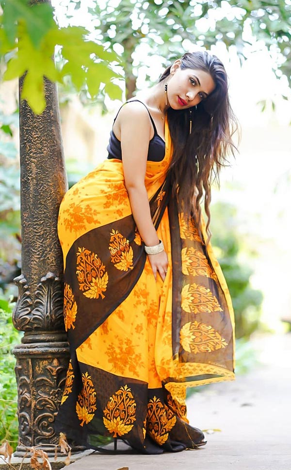 45+ Joshna Pasrija Hot Photos- Delhi Model & Actress from Kanjarpur web series (Cineprime) 33 joshna pasrija saree curvy body hot actress kanjarpur 41