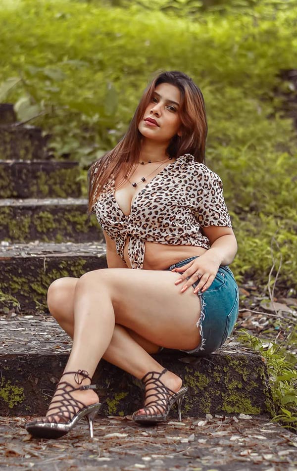 45+ Joshna Pasrija Hot Photos- Delhi Model & Actress from Kanjarpur web series (Cineprime) 28 joshna pasrija thick thighs hot actress kanjarpur 31
