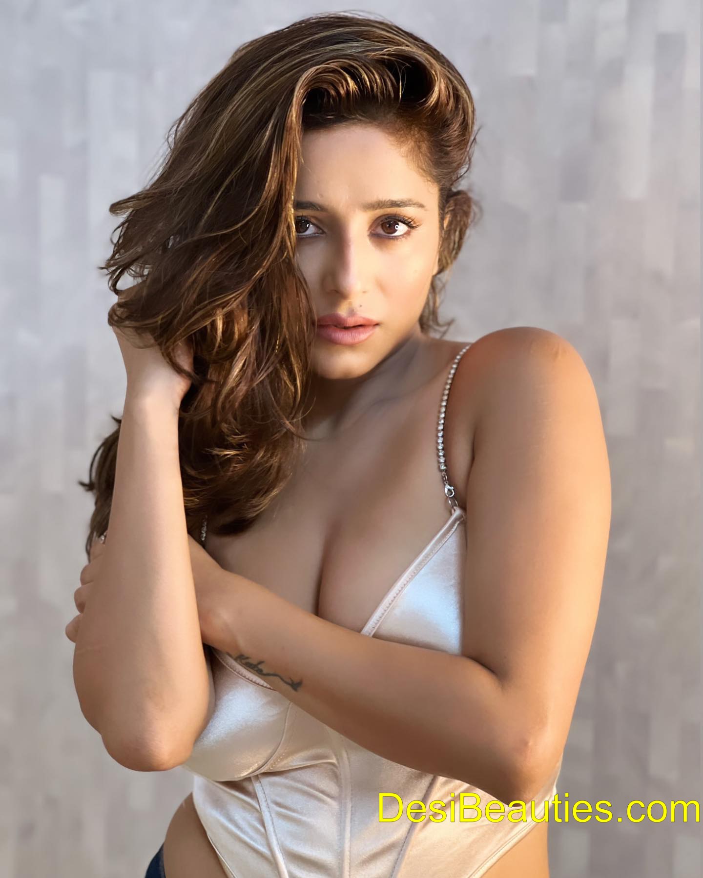 10+ Young Actress Kate Sharma Hot Latest Lovely Photos 16 Kate Sharma 06