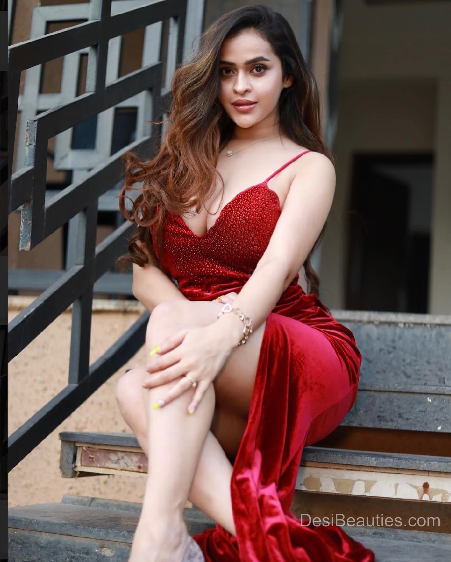 TV Actress Prajakta Dusane Beautiful Pics on Red Dress 12 Prajakta Dusane in red 03