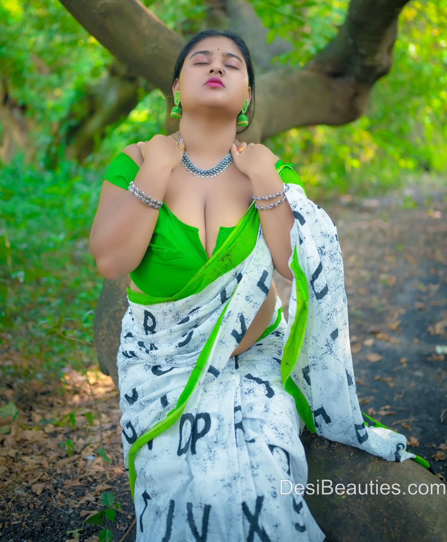50+ Hot Bengali Girls, Models, Beautiful Sexy Photos 11 Hot Bengali Girls 02