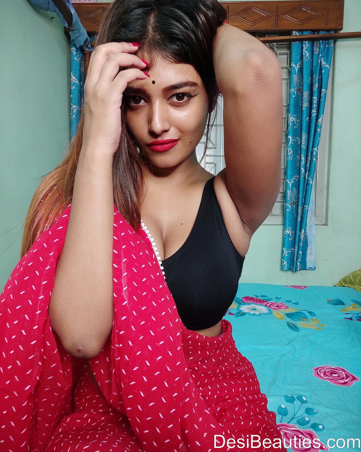 Instagram Hottie Desi Girl Oriya Sarkar Sexy Photos 10 Oriya Sarkar Desi girl Image 02