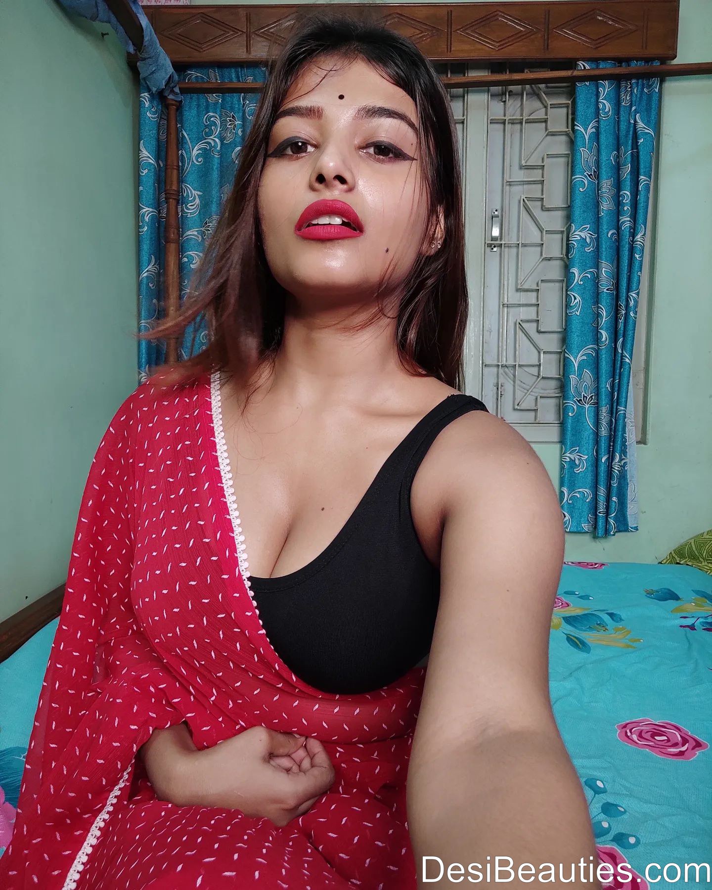 Instagram Hottie Desi Girl Oriya Sarkar Sexy Photos 13 Oriya Sarkar Desi girl Image 05