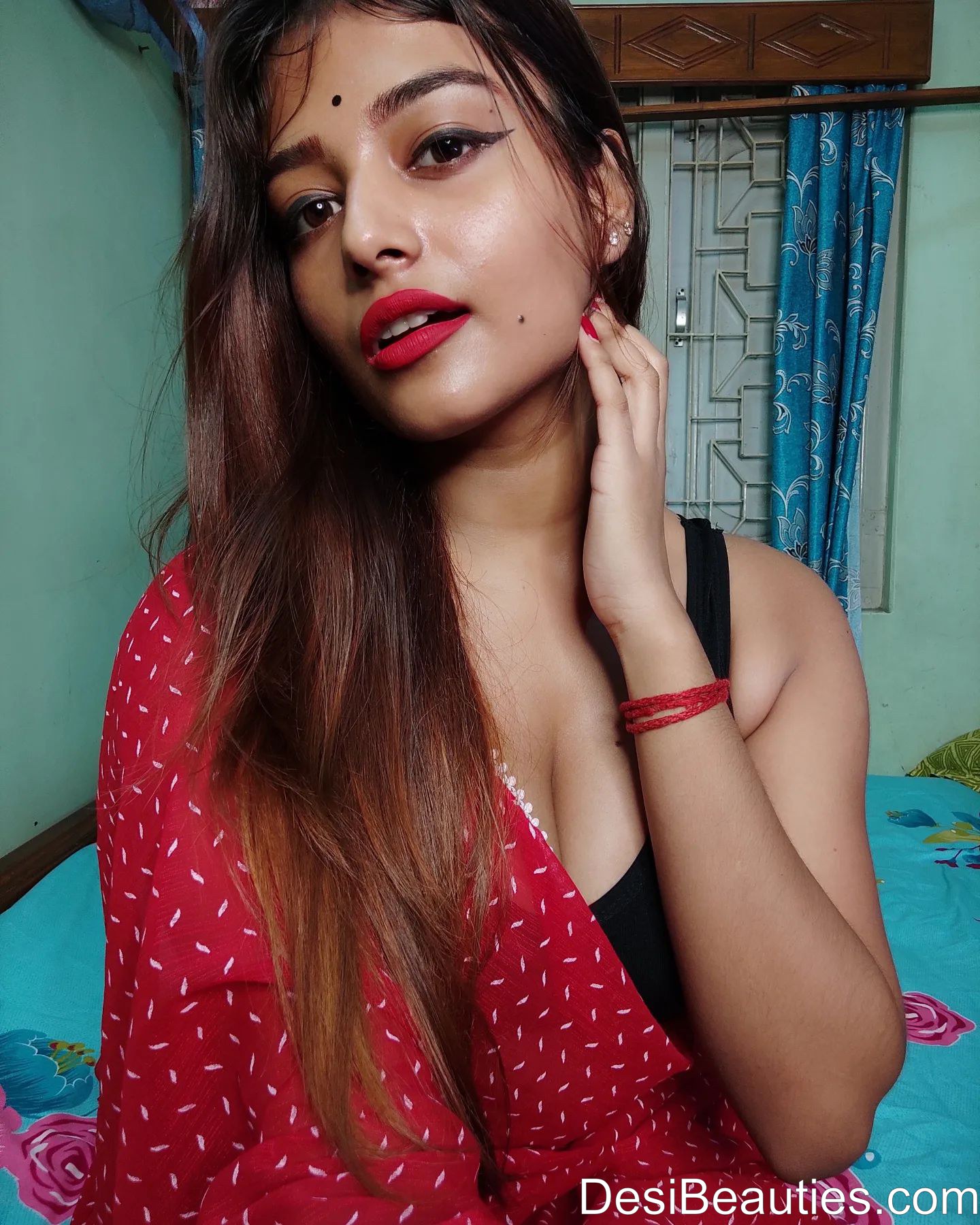 Instagram Hottie Desi Girl Oriya Sarkar Sexy Photos 19 Oriya Sarkar Desi girl Image 08