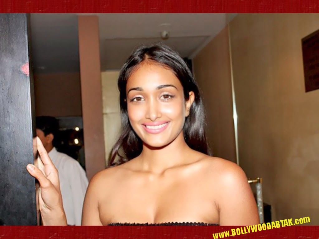 Jiah Khan cleavege