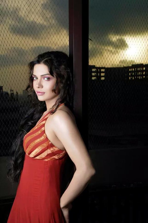 Sara Loren  Red Hot Dress