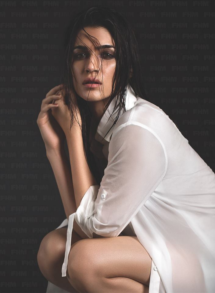 Kriti Sanon hot in white