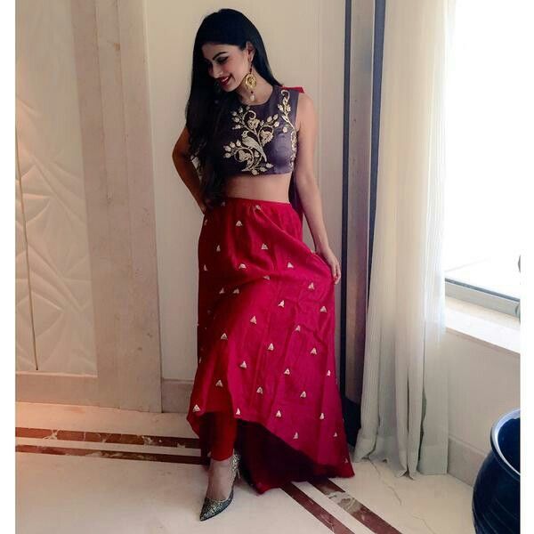 Pretty Mouni Roy 3