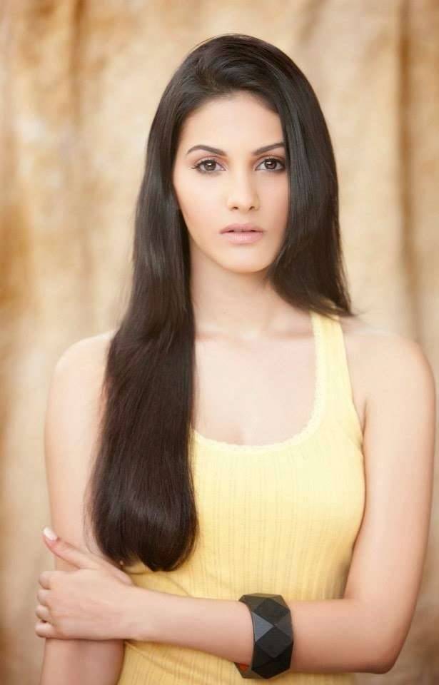 Amyra Dastur Latest Hot Unseen B 7