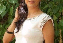 Isha Talwar awesome pose