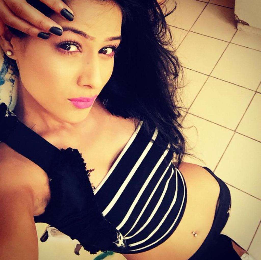 Nia Sharma Sensation Bikini Pict 7