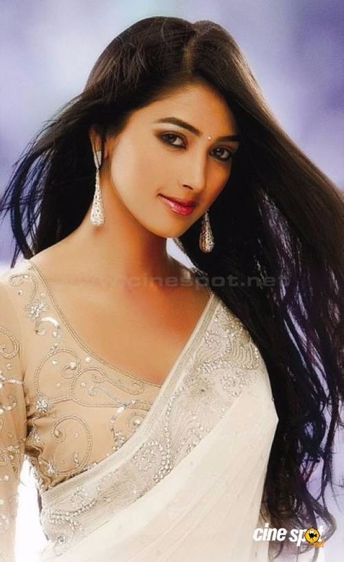 Pooja Hegde New Sexy Pictures 18