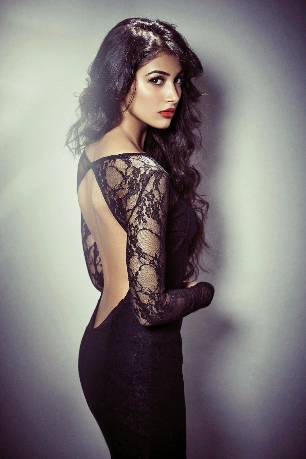 Pooja Hegde New Sexy Pictures 2