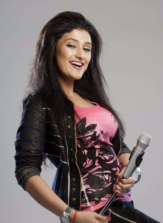 Ragini Khanna Hot HD Wallpapers 2