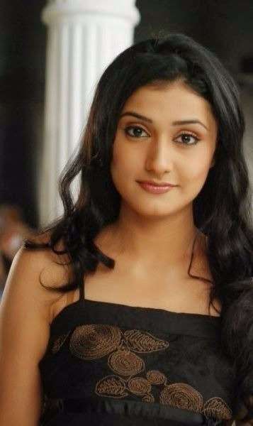 Ragini Khanna Hot HD Wallpapers 8