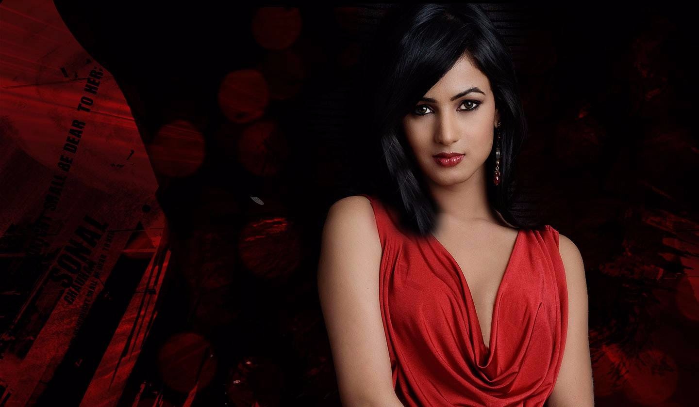 Sonal Chauhan hotty