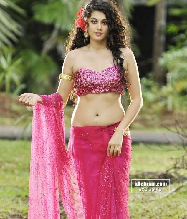 hot n spicy tapsee pannu 16