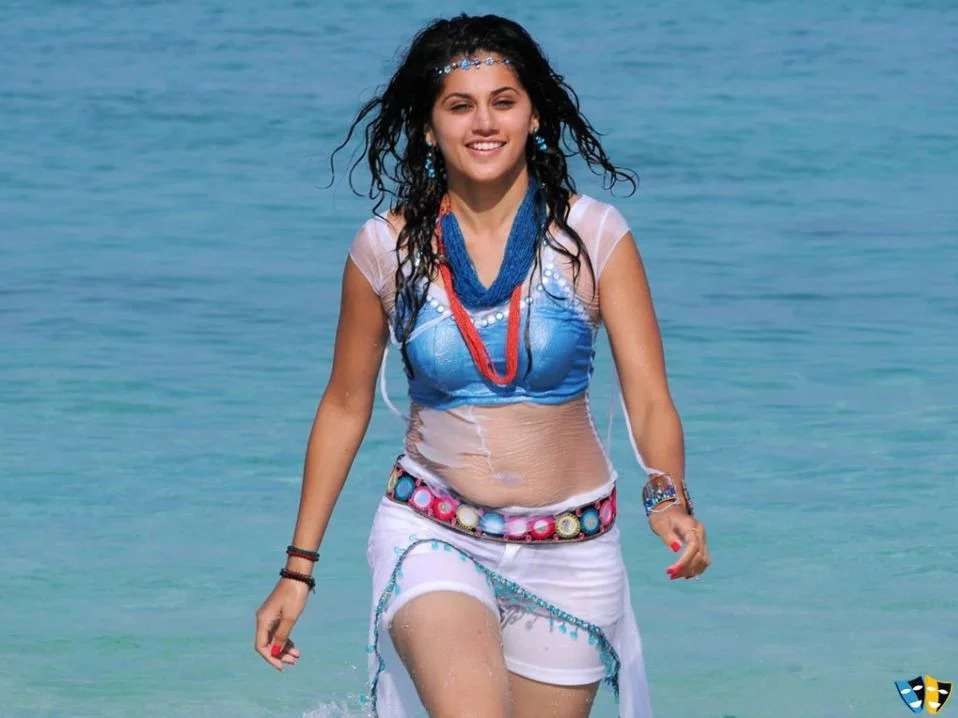 hot n spicy tapsee pannu 3