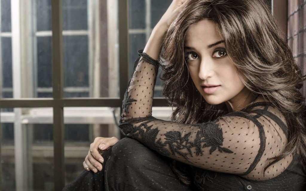 Monali Thakur New HD