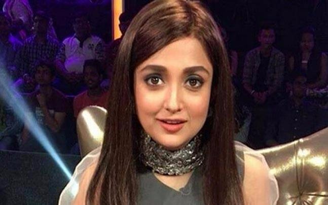 Monali Thakur hot pic