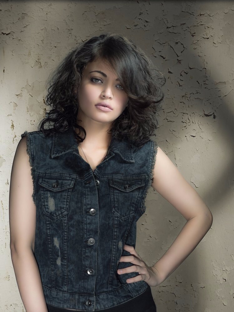 Sneha Ullal hot pic